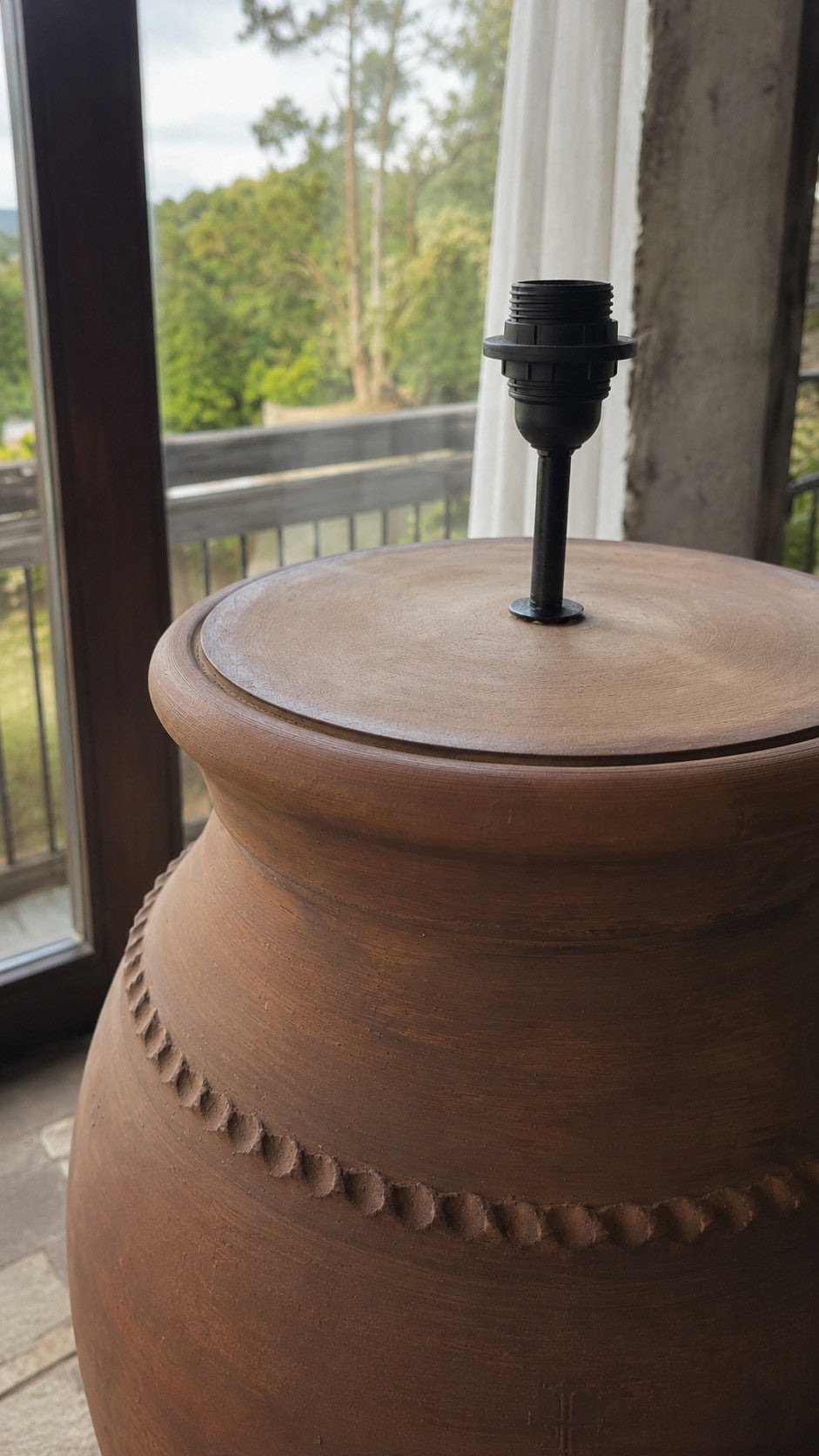 Terracotta Nº54 — Candeeiro Artesanal de Chão-1