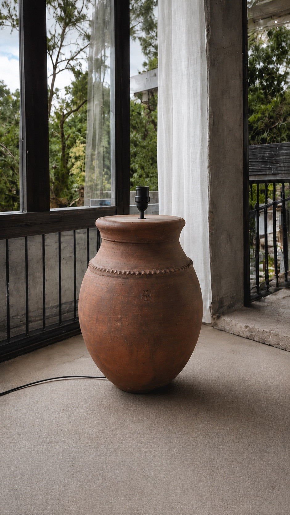 Terracotta Nº54 — Candeeiro Artesanal de Chão-0