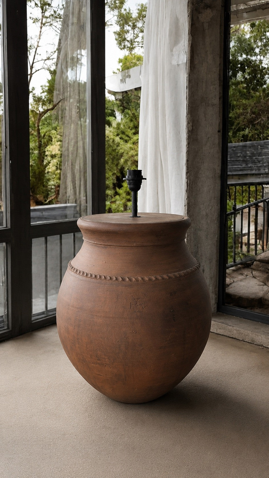 Terracotta Nº54 — Candeeiro Artesanal de Chão-9