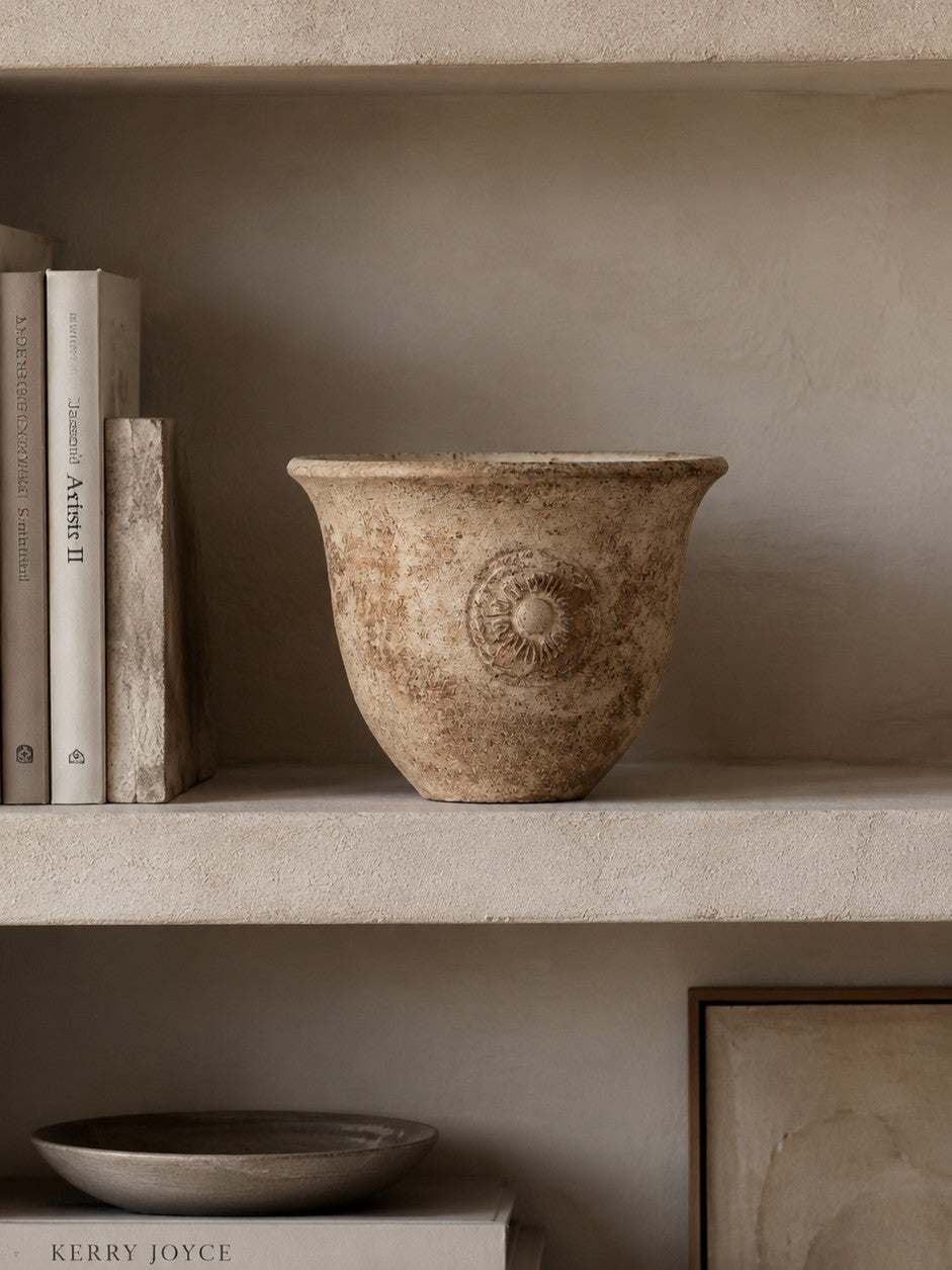 Sol Calyx No. 01 — Vaso Artesanal em Terracota-0